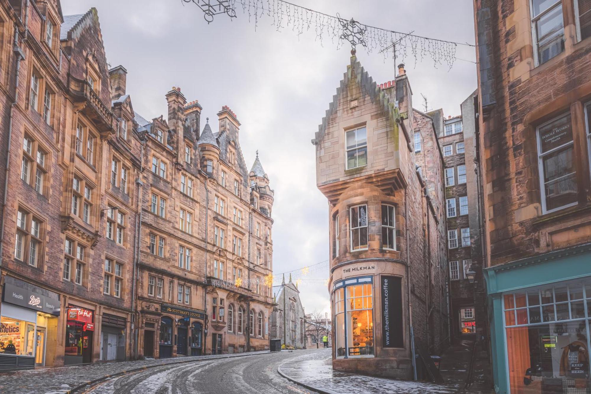 Pass The Keys Spacious And Homely Flat On The Royal Mile Единбург Екстериор снимка